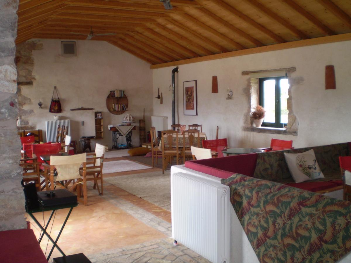 Hotel Arachovitika Kalivia Karyes